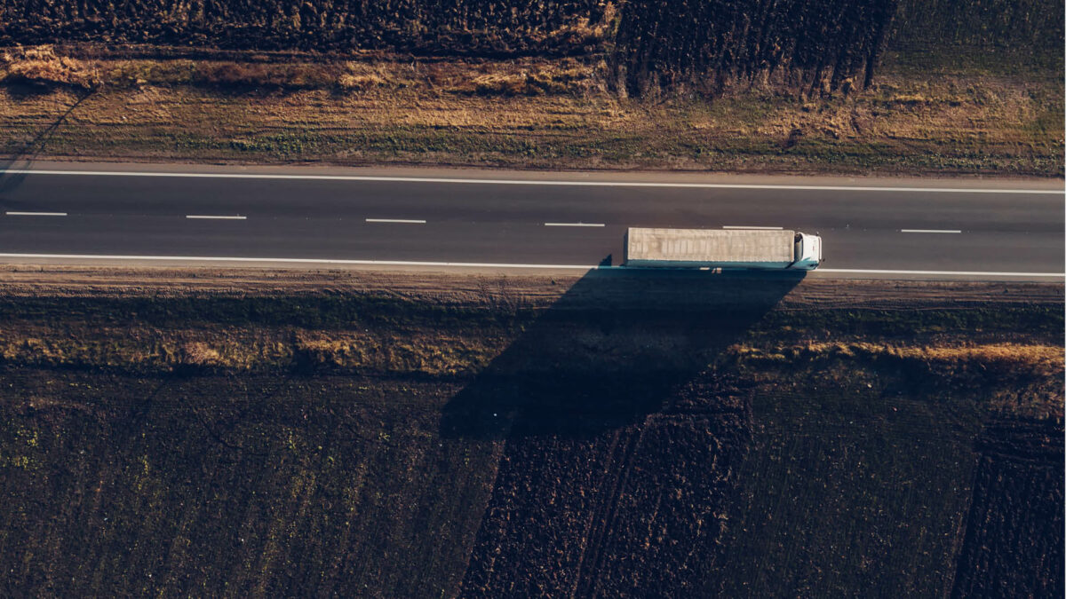 LKW_Straße_Truck_Landschaft_SVG GARAGE